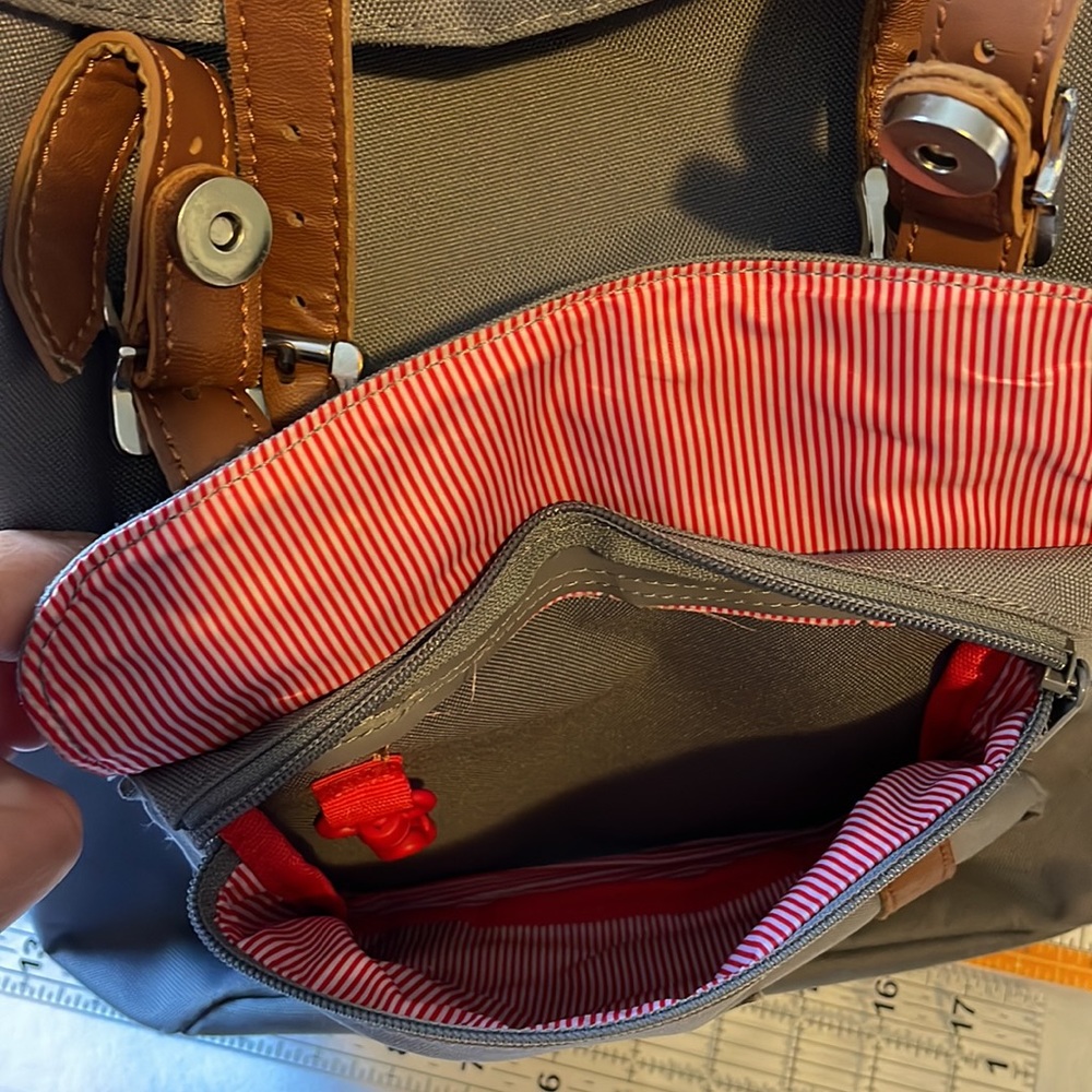 Herschel Backpack - Picture 3 of 7